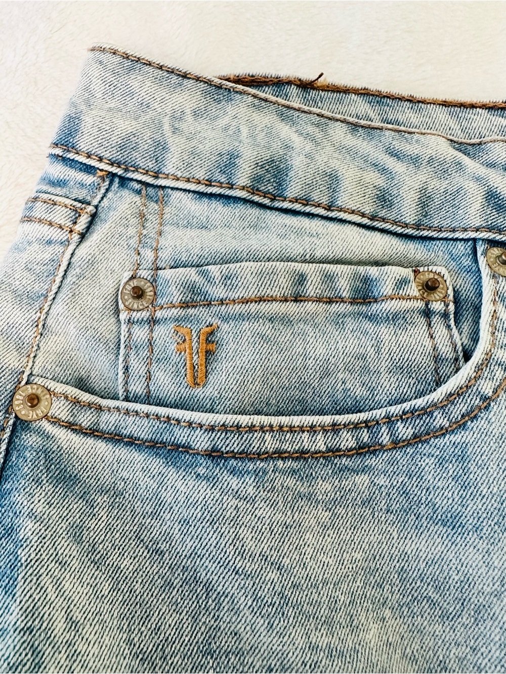 FRYE Women’s Plus Light Wash High Waist Straight Leg Denim Jeans Size 16 - Picture 7 of 11